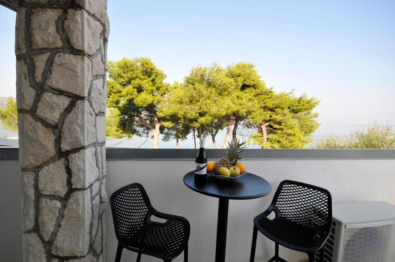 Apartments Penic Trogir Exterior foto