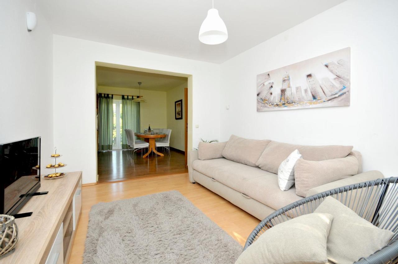 Apartments Penic Trogir Exterior foto
